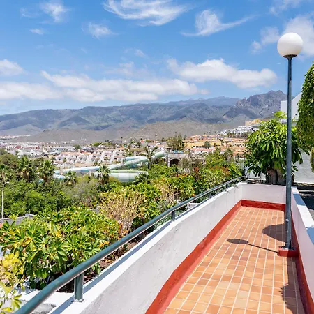 Modern With Ocean Views And Heated Pool In Malibu Park アパート