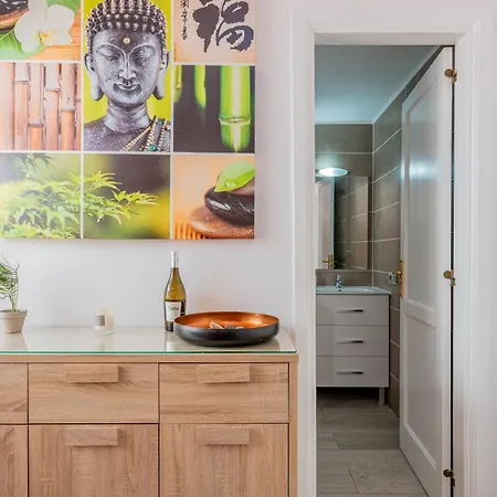 Modern With Ocean Views And Heated Pool In Malibu Park 아파트
