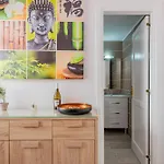 Modern With Ocean Views And Heated Pool In Malibu Park Apartament