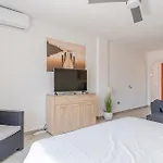 Modern With Ocean Views And Heated Pool In Malibu Park Apartament *