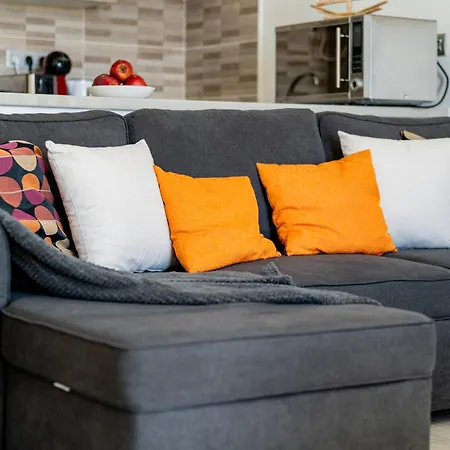 Modern With Ocean Views And Heated Pool In Malibu Park דירה