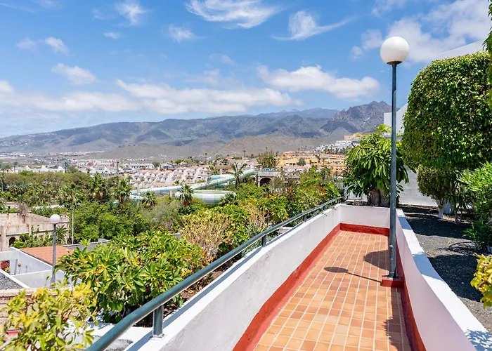 Modern With Ocean Views And Heated Pool In Malibu Park דירה