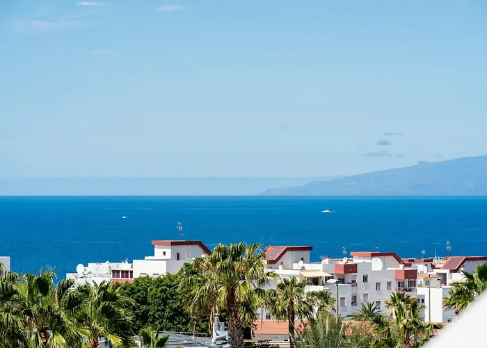 Apartment Modern With Ocean Views And Heated Pool In Malibu Park