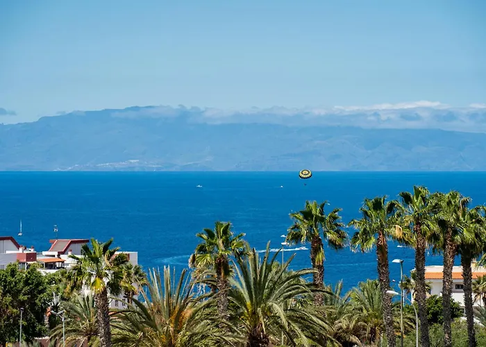 Modern With Ocean Views And Heated Pool In Malibu Park אדחה
