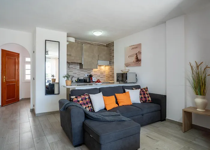 Modern With Ocean Views And Heated Pool In Malibu Park Costa Adeje (Tenerife)