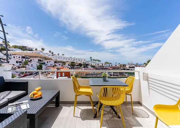 Modern With Ocean Views And Heated Pool In Malibu Park Apartment *