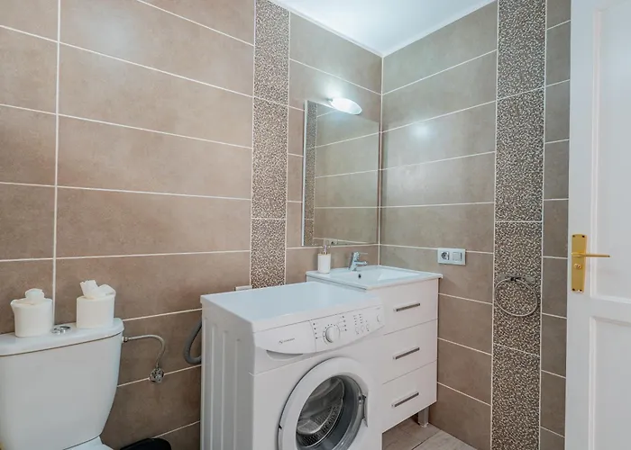 Modern With Ocean Views And Heated Pool In Malibu Park * אדחה