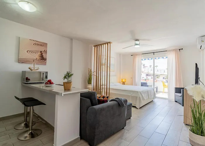 Apartment Modern With Ocean Views And Heated Pool In Malibu Park Costa Adeje (Tenerife)