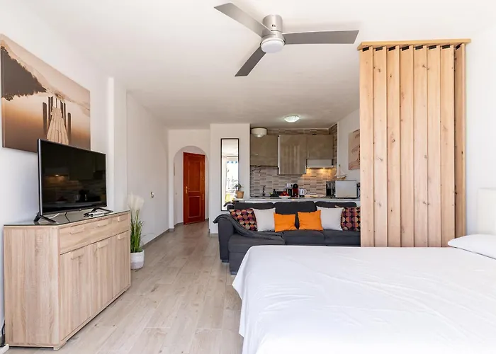 דירה Modern With Ocean Views And Heated Pool In Malibu Park