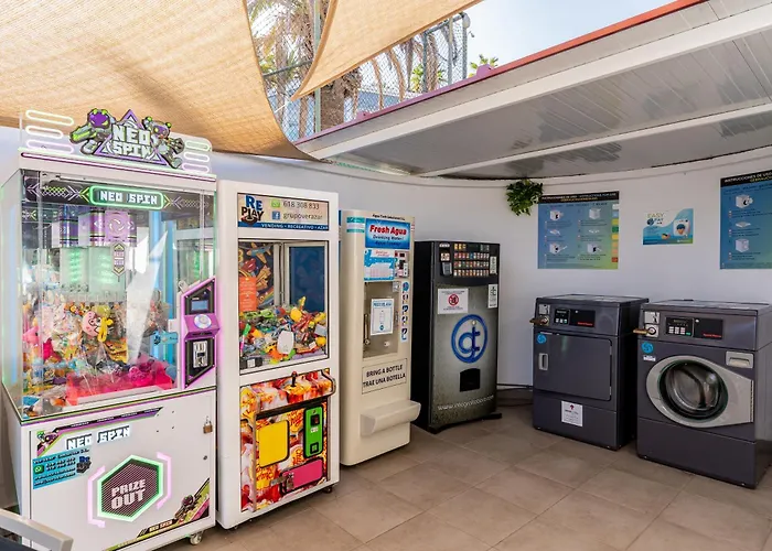 Apartment Modern With Ocean Views And Heated Pool In Malibu Park